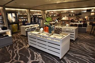 Celebrity Cruises, Celebrity Apex, Shops 6 ©CEL.jpg